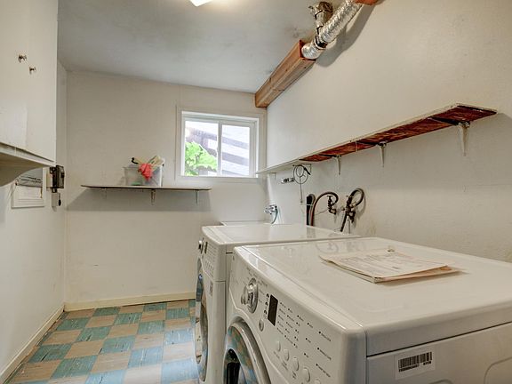 2nd image of 9 West Ct