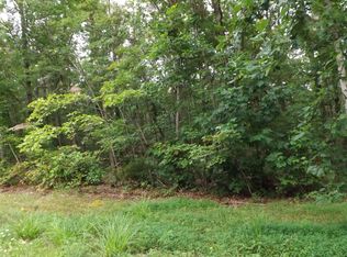 Bow Rd, Monterey, TN 38574