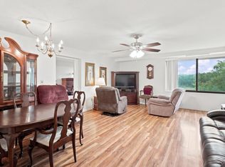 402 Paradise Rd APT 3J, Swampscott, MA 01907