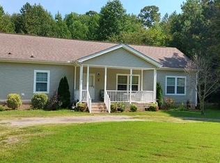 17359 Courthouse Hwy, Windsor, VA 23487