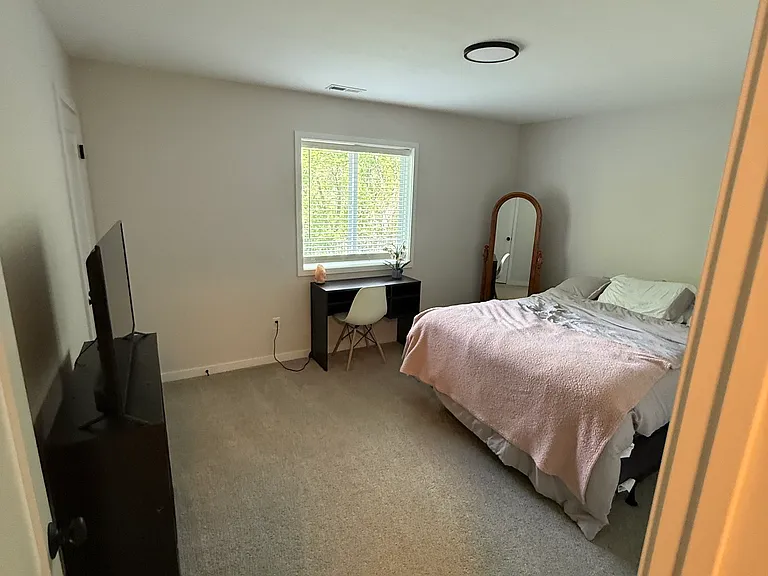 205 E Broadway St — Photo 13