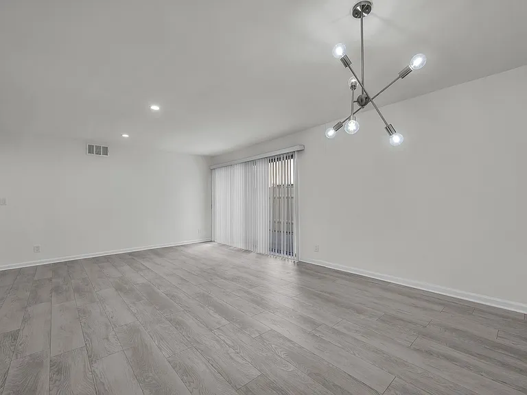1432 Saltair Ave — Photo 8