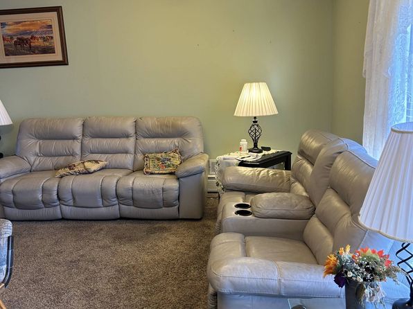 505 Oak Ave, Miltonvale, KS 67466