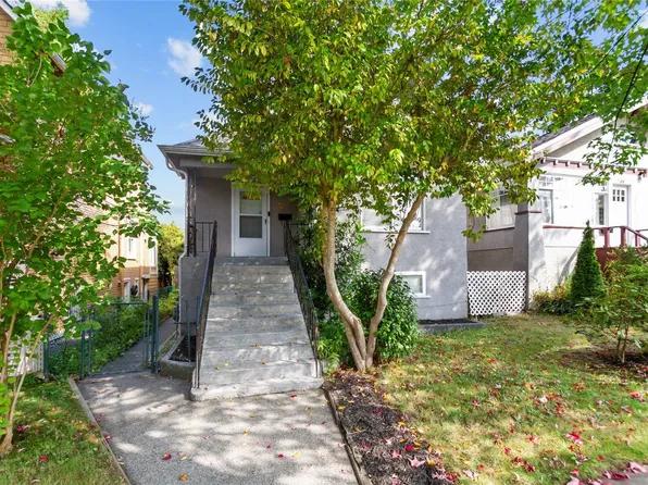 2461 Dundas St, Vancouver, BC V5K 1P5