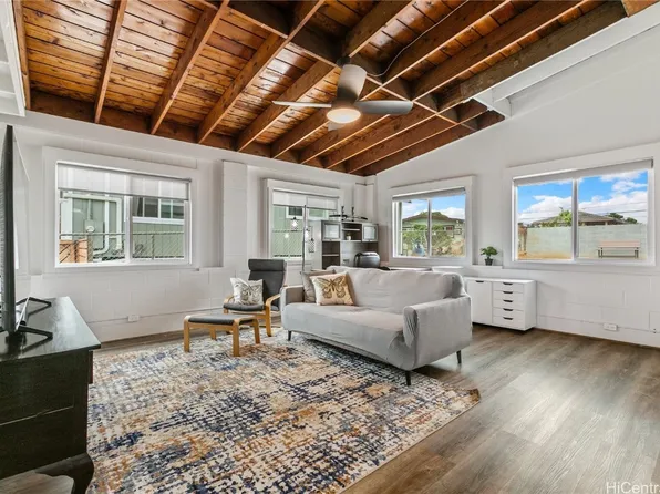 94-272 Kahualena St, Waipahu, HI 96797