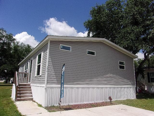 1st image of 7078 Greenbrier Village Dr