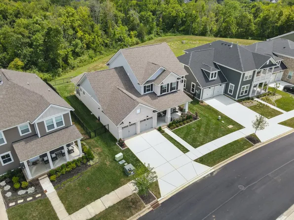 1175 Pebble Run Rd, Hendersonville, TN 37075