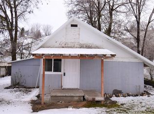 117 N Elm St, Omak, WA 98841