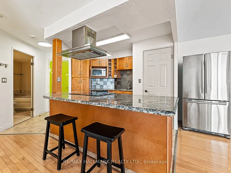 7 Carlton St #1813 — Photo 3