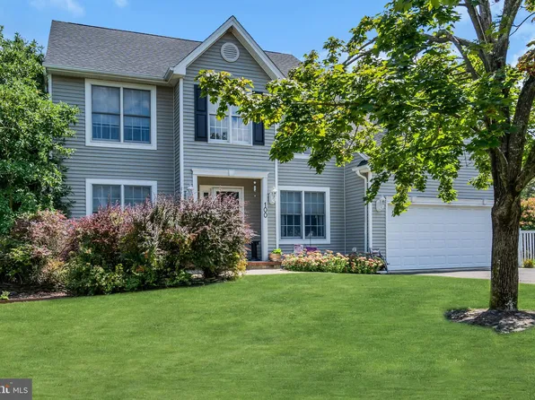 100 Trim Ln, Manahawkin, NJ 08050