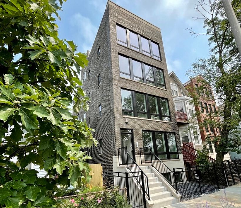 1st image of 3235 N Wilton Ave #4