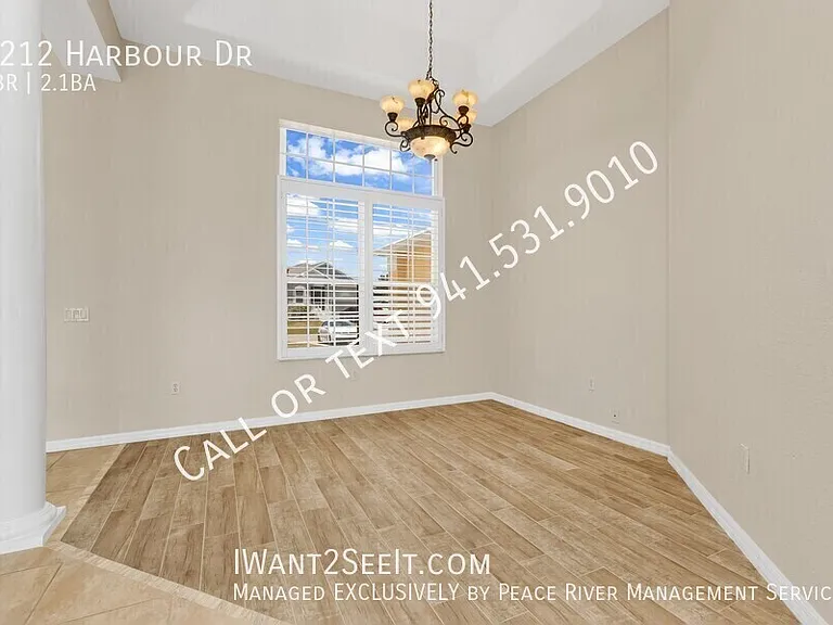 2212 Harbour Dr — Photo 5