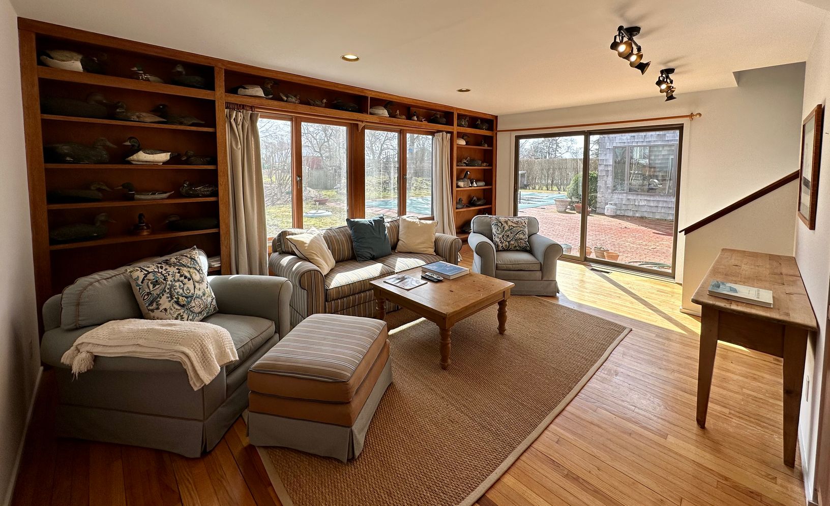  TV room