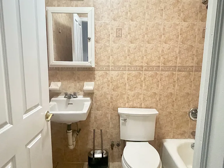 50 Schenck Ave #1 — Photo 6