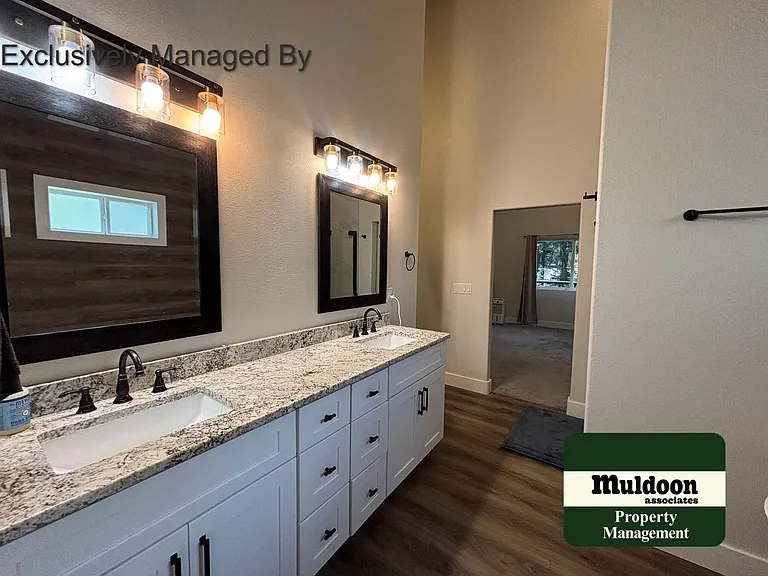 294 Southpark Rd — Photo 23
