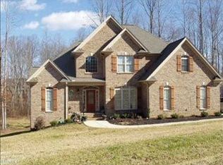 7902 Winterbourne Dr, Summerfield, NC 27358