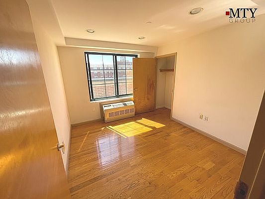 4th image of 58-28 44th Ave #4G