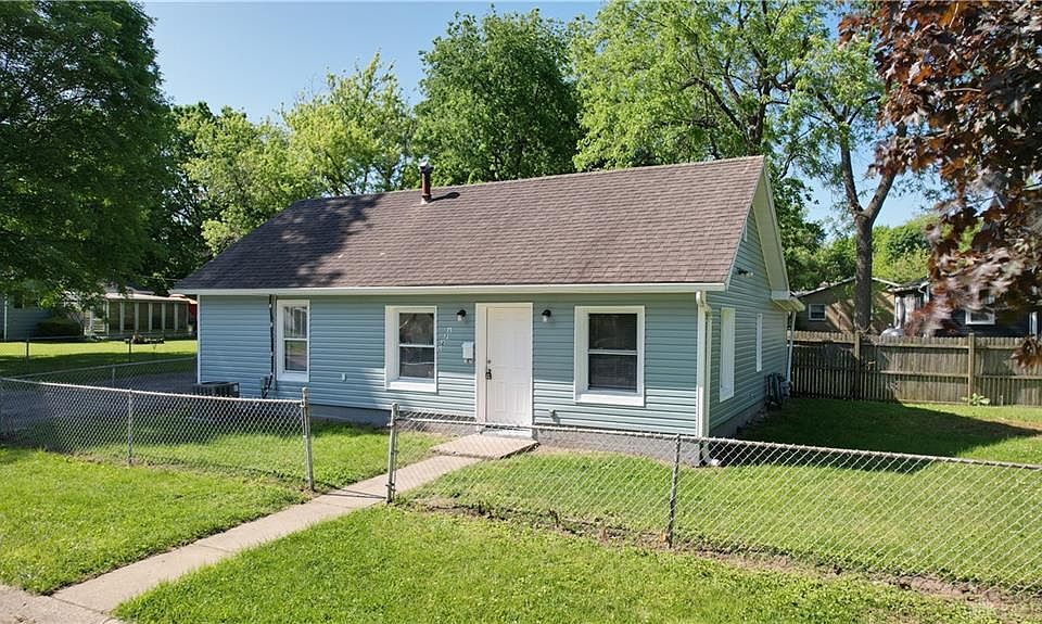 1st image of 1271 Oakleaf Ave