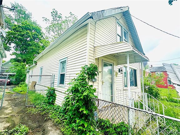 3rd image of 87 Peach St