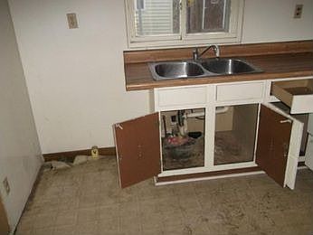 2nd image of 3024 Conner St
