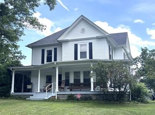 111 Old Pike Ln, Independence, VA 24348