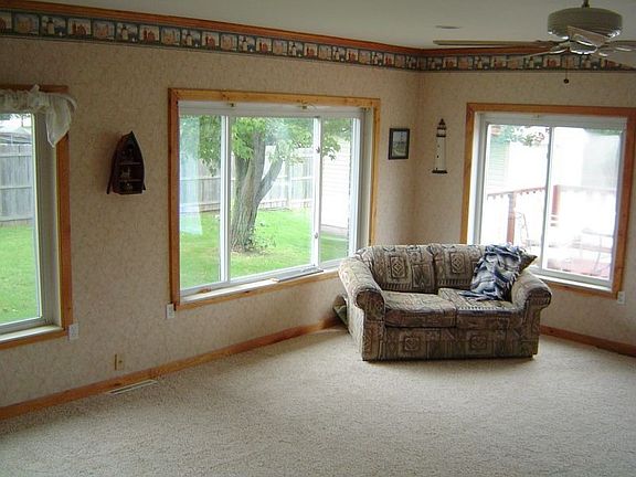 Many Windows in Family Room