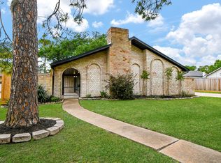 2735 Triway Ln, Houston, TX 77043