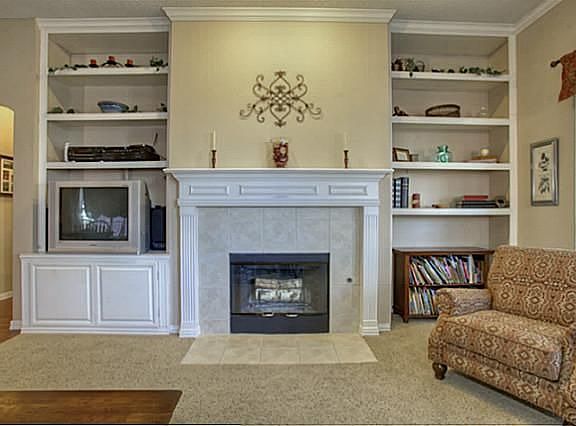 5th image of 4637 Marguerite Ln