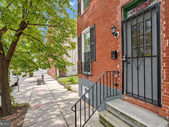 2nd image of 1505 W Pratt St