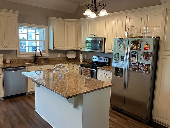 5th image of 1280 Davis Rd