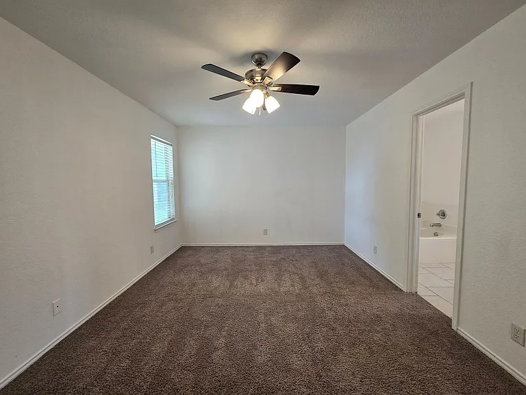 3906 Kevin Shaw Dr — Photo 17