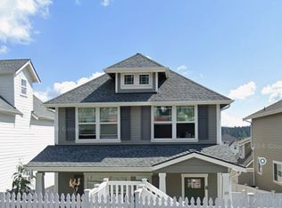 20 E Compass Ln, Allyn, WA 98524