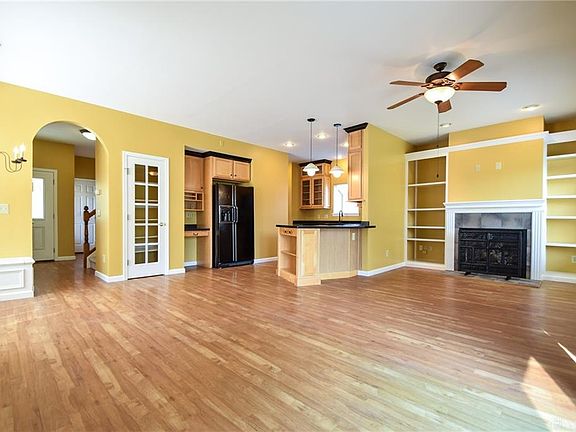 3rd image of 30 Shannon St