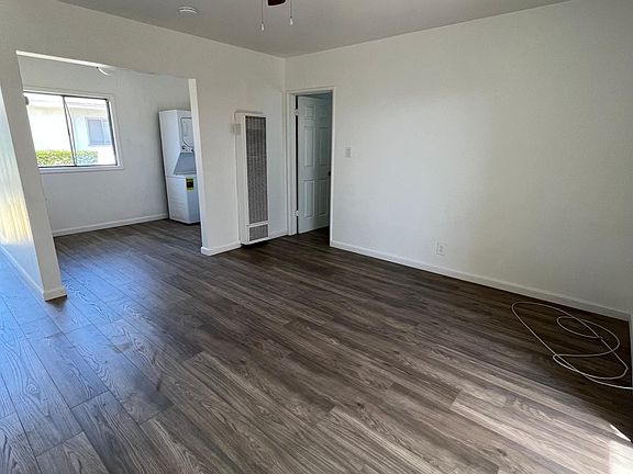 4th image of 3536 W 168th St #B