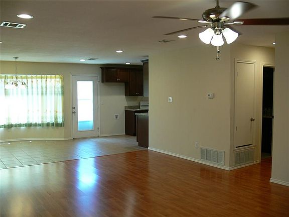 3rd image of 6025 Jester Dr