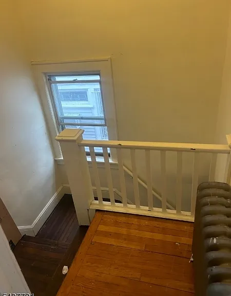 722 Jersey Ave — Photo 7
