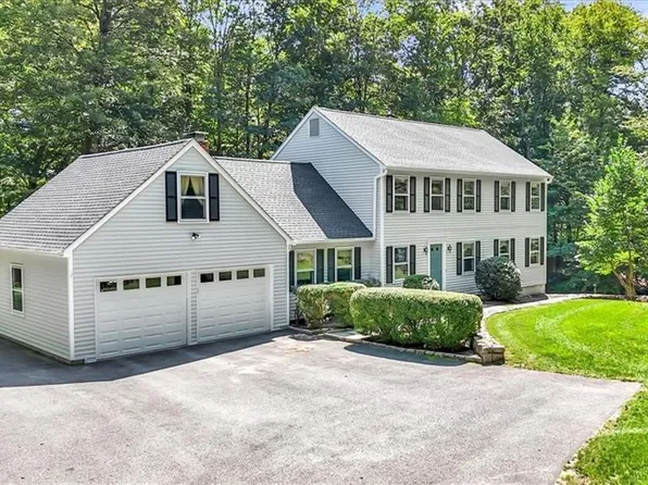 25 Bristol Place, Wilton, CT 06897