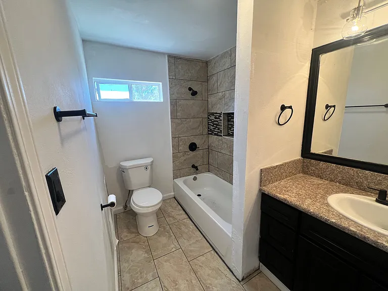 26664 Nichols St — Photo 5