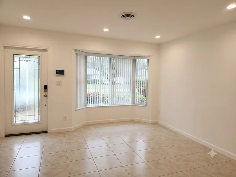 3345 Hayes St — Photo 10