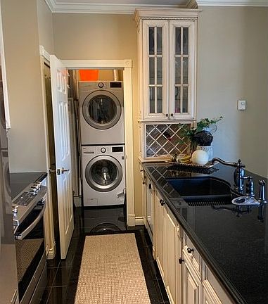 3rd image of 1160 Sunset Dr