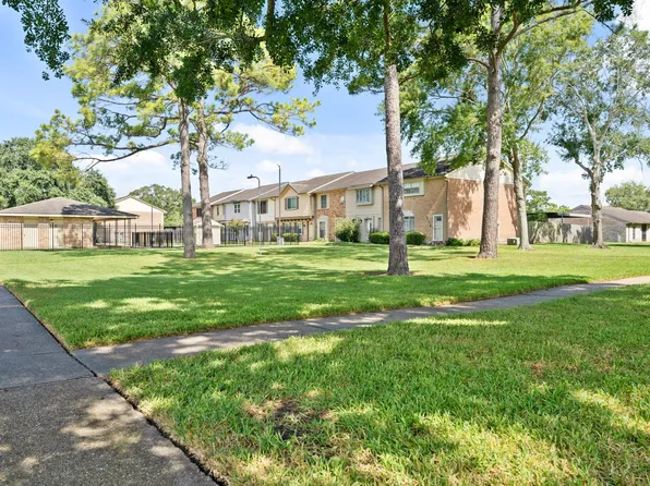 3836 Laura Leigh Ln, Friendswood, TX 77546