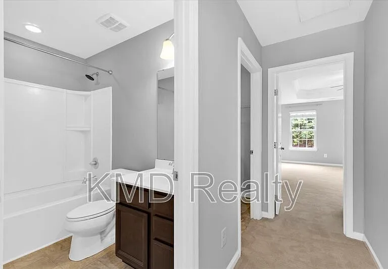 1935 Fleetwood Dr — Photo 17