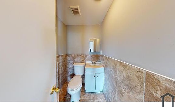 4th image of 15 Orinoco Pl Floor 2