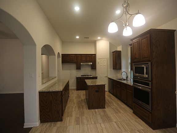 2nd image of 2509 Lusitano Ln