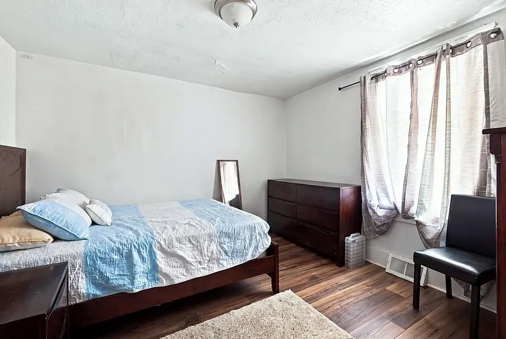 429 Card Avenue - 2 — Photo 3