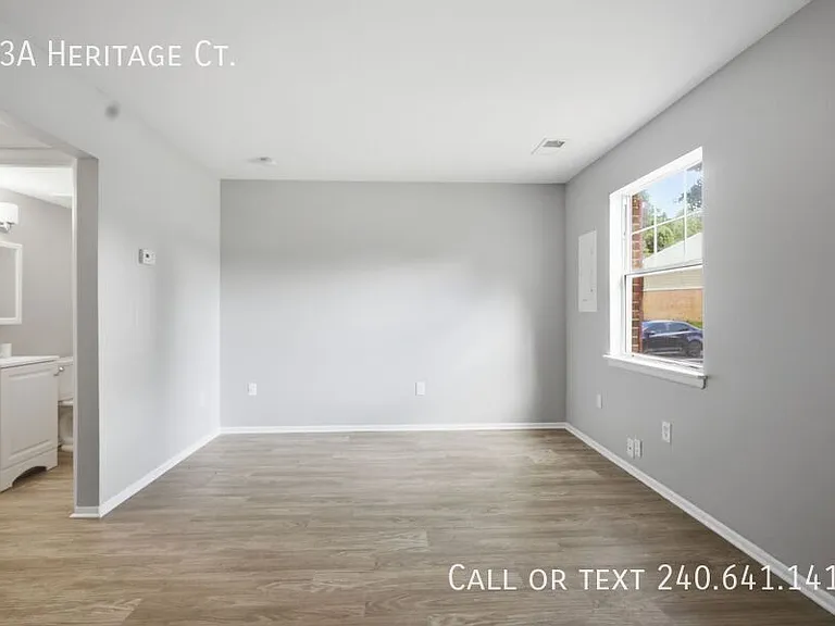 13A Heritage Ct — Photo 2