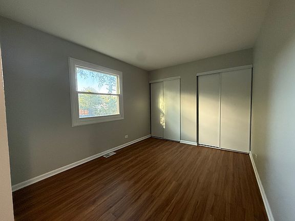 5th image of 510 Hickory St