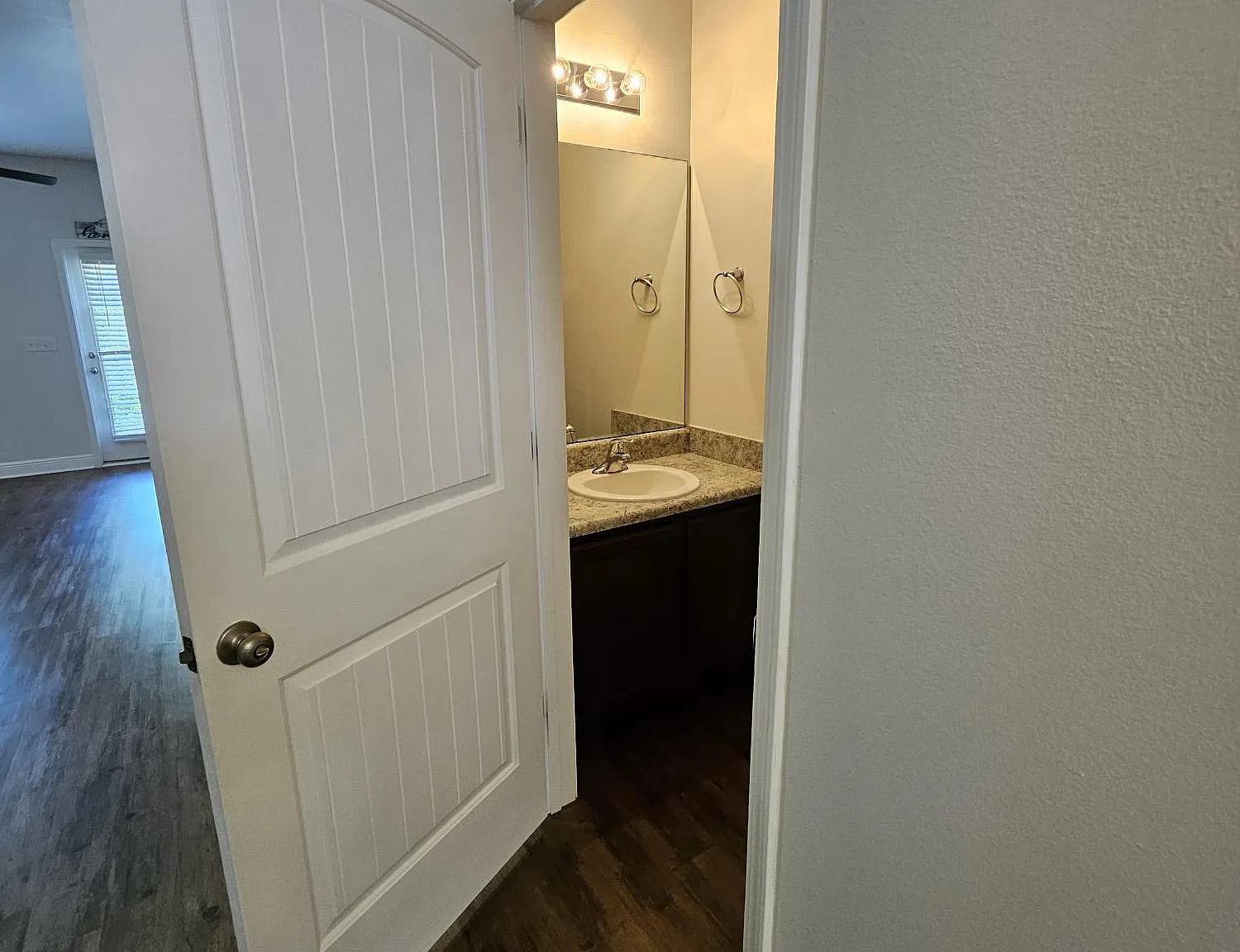 3 bed, 2.5 bath, 1514 sqft, $1,755 — Photo 4