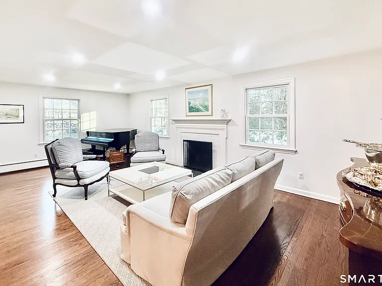 139 Highland Ave — Photo 7