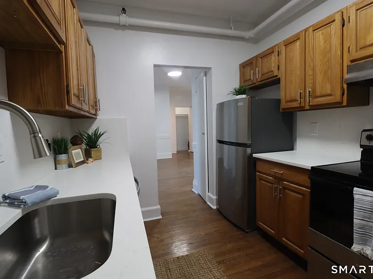 187 Bank St #302 — Photo 6